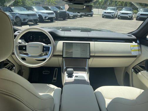 2025 Land Rover Range Rover P530 Autobiography