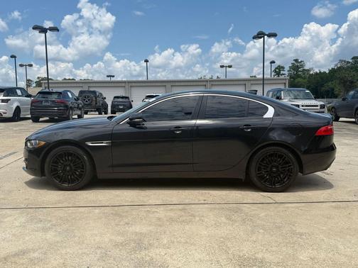 Black 2018 Jaguar XE 25t Premium