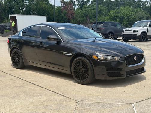 Black 2018 Jaguar XE 25t Premium