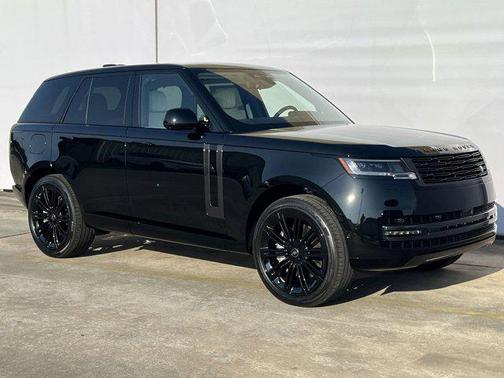 2025 Land Rover Range Rover P530 SE