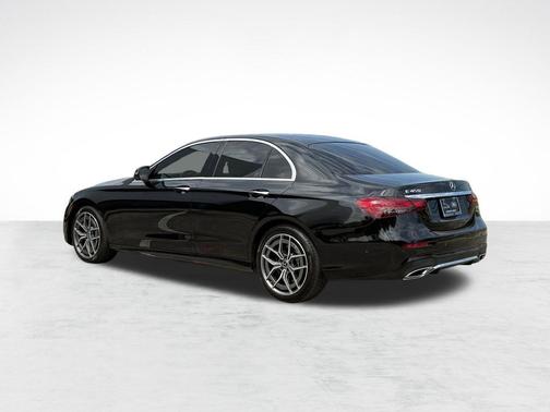 Obsidian Black Metallic 2022 Mercedes-Benz E-Class 4MATIC