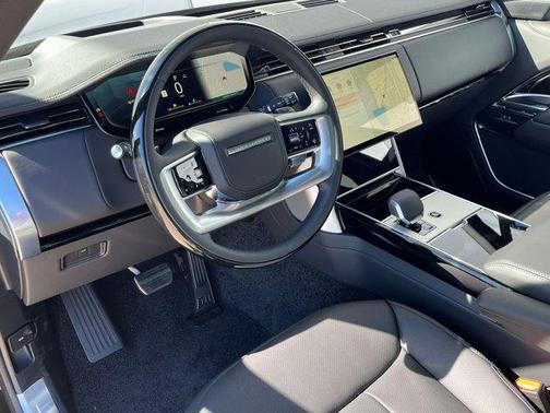 2026 Land Rover Range Rover P400 SE