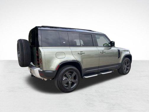 2024 Land Rover Defender 110 P400 S