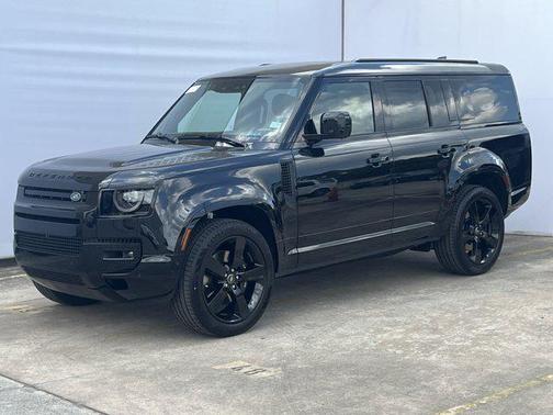2025 Land Rover Defender V8