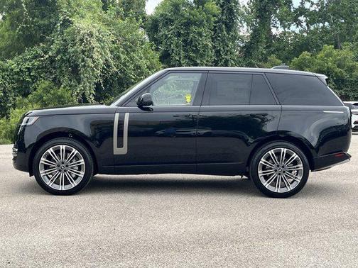 2025 Land Rover Range Rover P530 SE