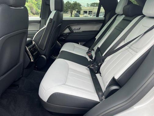 2025 Land Rover Range Rover Sport SE