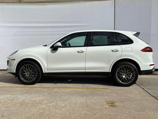 2017 Porsche Cayenne Platinum Edition
