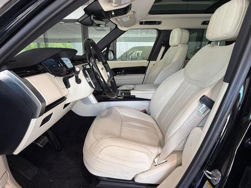 Black 2023 Land Rover Range Rover P400 SE