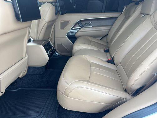 2023 Land Rover Range Rover Autobiography