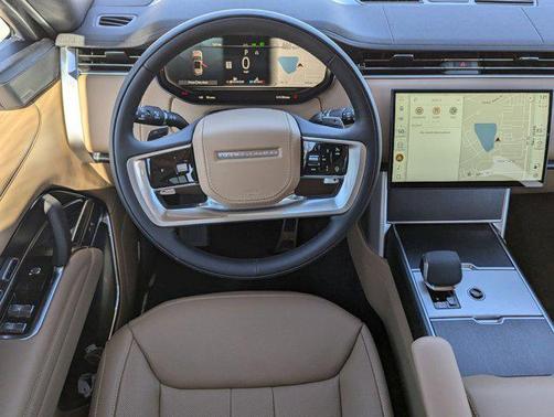 2026 Land Rover Range Rover P530 SE