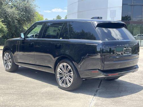 2025 Land Rover Range Rover P400 SE 7 Seat