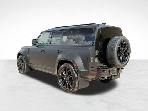 Narvik Black 2026 Land Rover Defender P635 OCTA