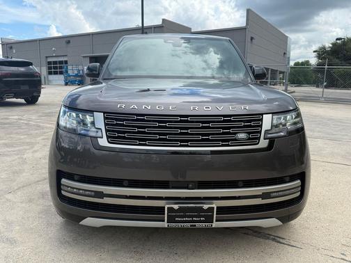 Charente Grey Premium Metallic 2025 Land Rover Range Rover P400 SE 7 Seat