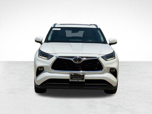 Blizzard Pearl 2020 Toyota Highlander Limited