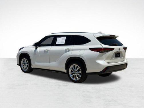 Blizzard Pearl 2020 Toyota Highlander Limited