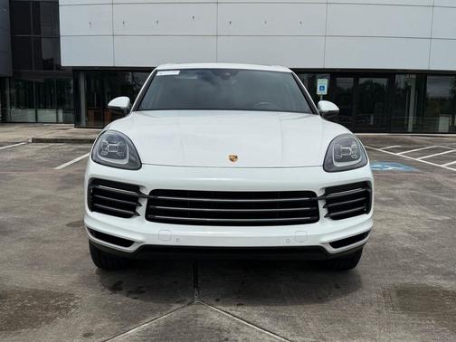 White 2020 Porsche Cayenne Cayenne