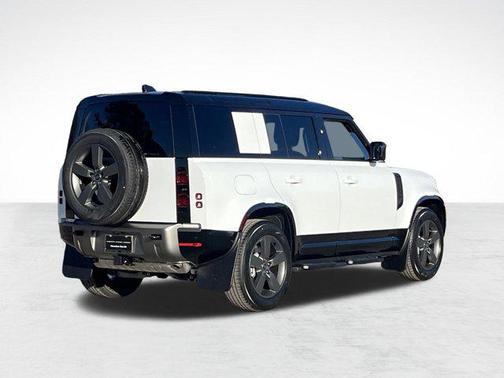 2025 Land Rover Defender 110 P400 X-Dynamic SE