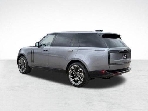 2026 Land Rover Range Rover P530 SE 7 Seat