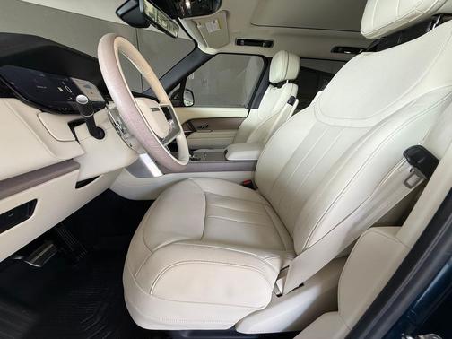 Petrolix Blue SV Bespoke Ultra Metallic Gloss 2026 Land Rover Range Rover P400 SE 7 Seat