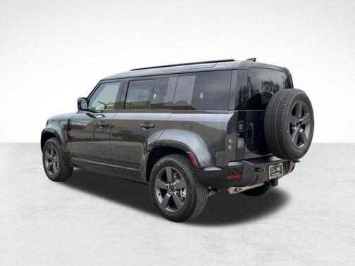 2026 Land Rover Defender P400 X-Dynamic SE