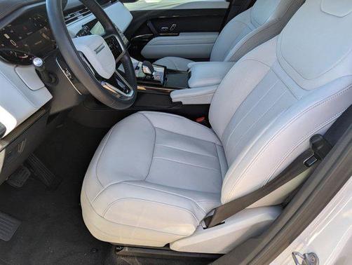 2024 Land Rover Range Rover Sport SE