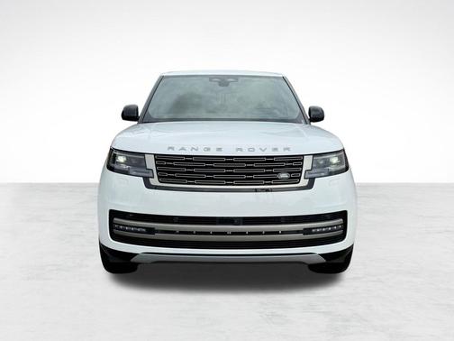Ostuni Pearl White Premium Metallic 2026 Land Rover Range Rover P530 SE