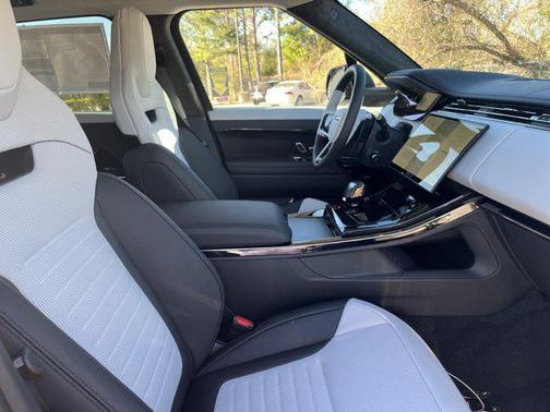 2025 Land Rover Range Rover Sport P635 SV Edition Two
