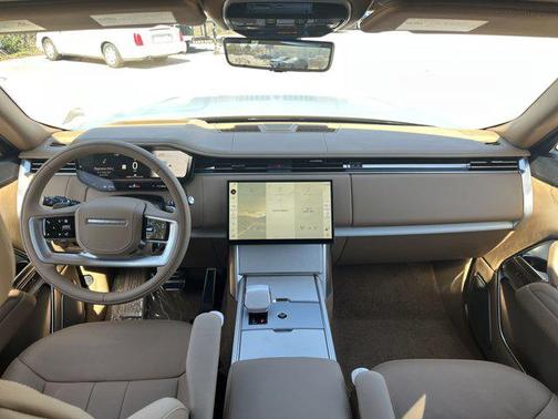 2025 Land Rover Range Rover P615 SV