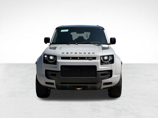 2026 Land Rover Defender P635 OCTA