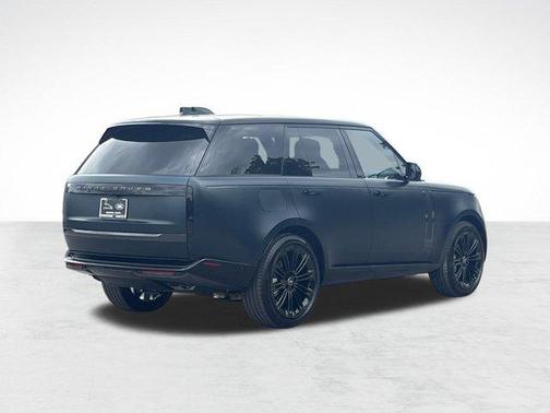 2025 Land Rover Range Rover P530 SE
