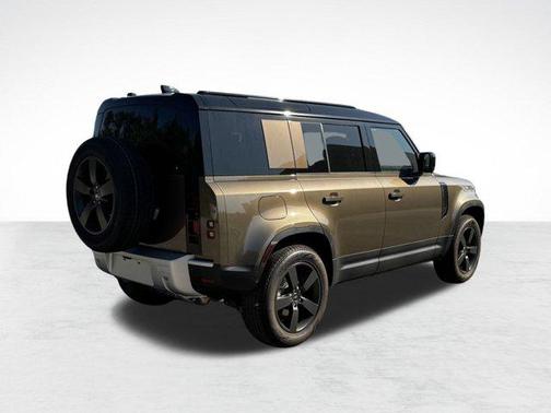 2025 Land Rover Defender 110 P300