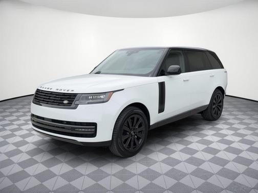 Fuji White 2027 Land Rover Range Rover SE
