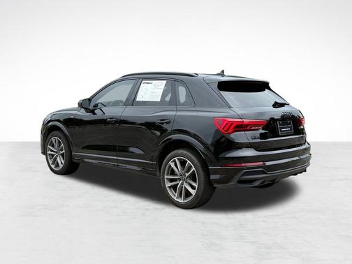 Mythos Black Metallic 2024 Audi Q3 Premium 45 TFSI S line quattro Tiptronic