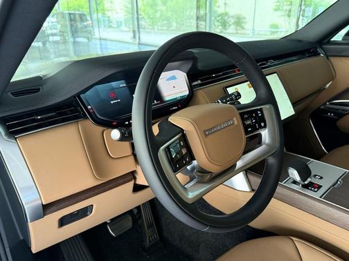 Sunset Gold SV Bespoke Ultra Metallic Satin 2026 Land Rover Range Rover P400 SE 7 Seat