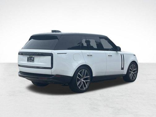 2025 Land Rover Range Rover P550e SE