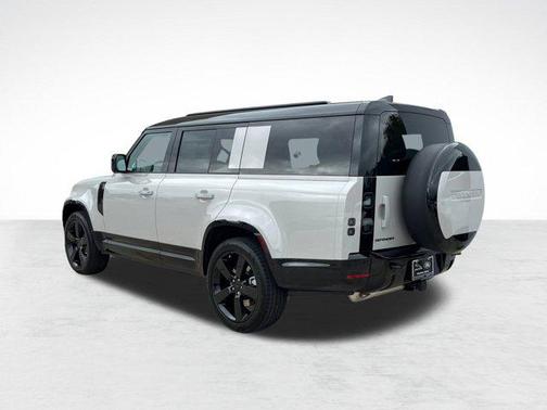 2026 Land Rover Defender X-Dynamic SE