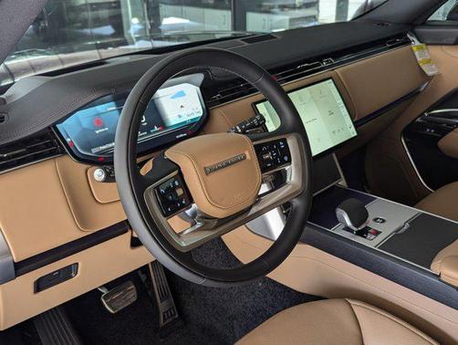 2026 Land Rover Range Rover P530 SE 7 Seat