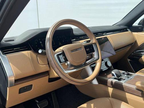 2023 Land Rover Range Rover P530 SE