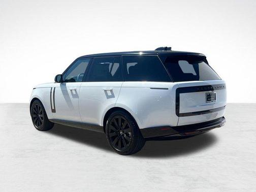2025 Land Rover Range Rover P400 SE