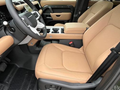 Woolstone Green Metallic 2026 Land Rover Defender P400 X-Dynamic SE