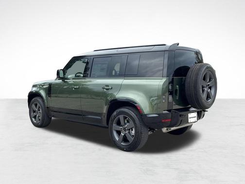 Woolstone Green Metallic 2026 Land Rover Defender P400 X-Dynamic SE