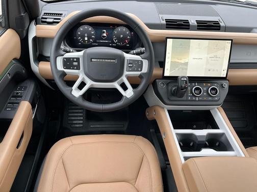 Woolstone Green Metallic 2026 Land Rover Defender P400 X-Dynamic SE