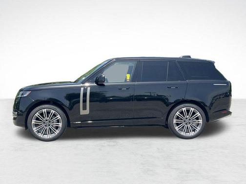 2025 Land Rover Range Rover P400 SE