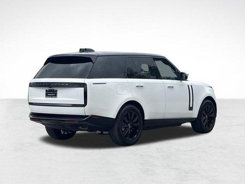 2025 Land Rover Range Rover P550e SE