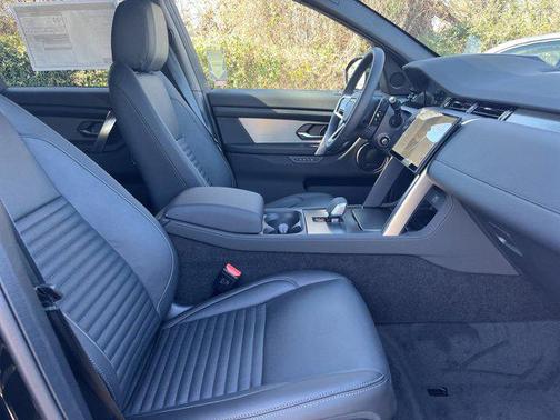 2025 Land Rover Discovery Sport Dynamic SE