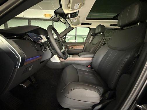 Obsidian Black SV Bespoke Ultra Metallic Satin 2026 Land Rover Range Rover P530 SE 7 Seat