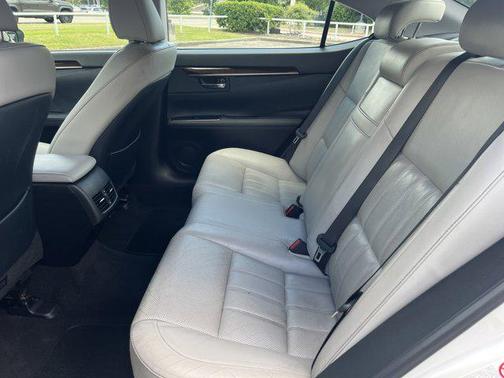 2017 Lexus ES 350 Base