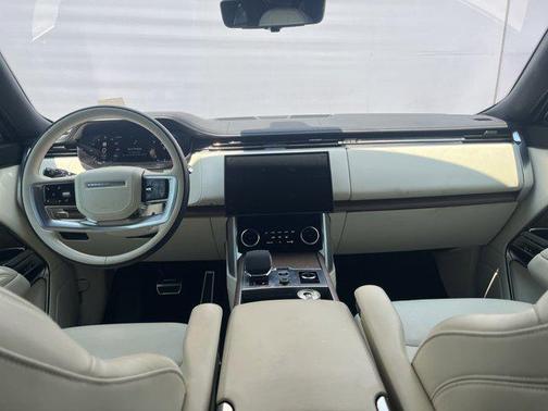 2023 Land Rover Range Rover P530 SE