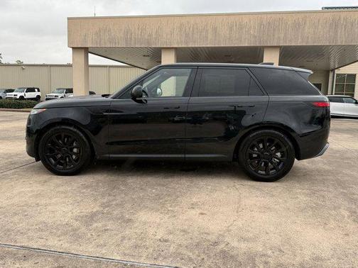 2025 Land Rover Range Rover Sport SE