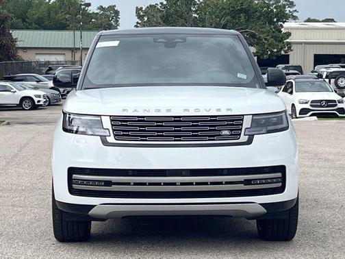 2025 Land Rover Range Rover P400 SE 7 Seat